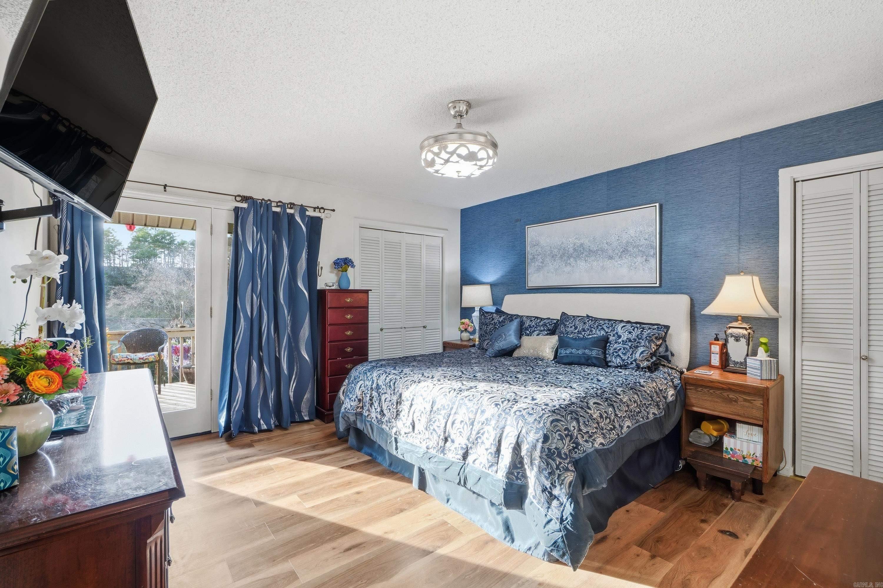 COUNTRY CLUB RIDGE TOWN - Residential