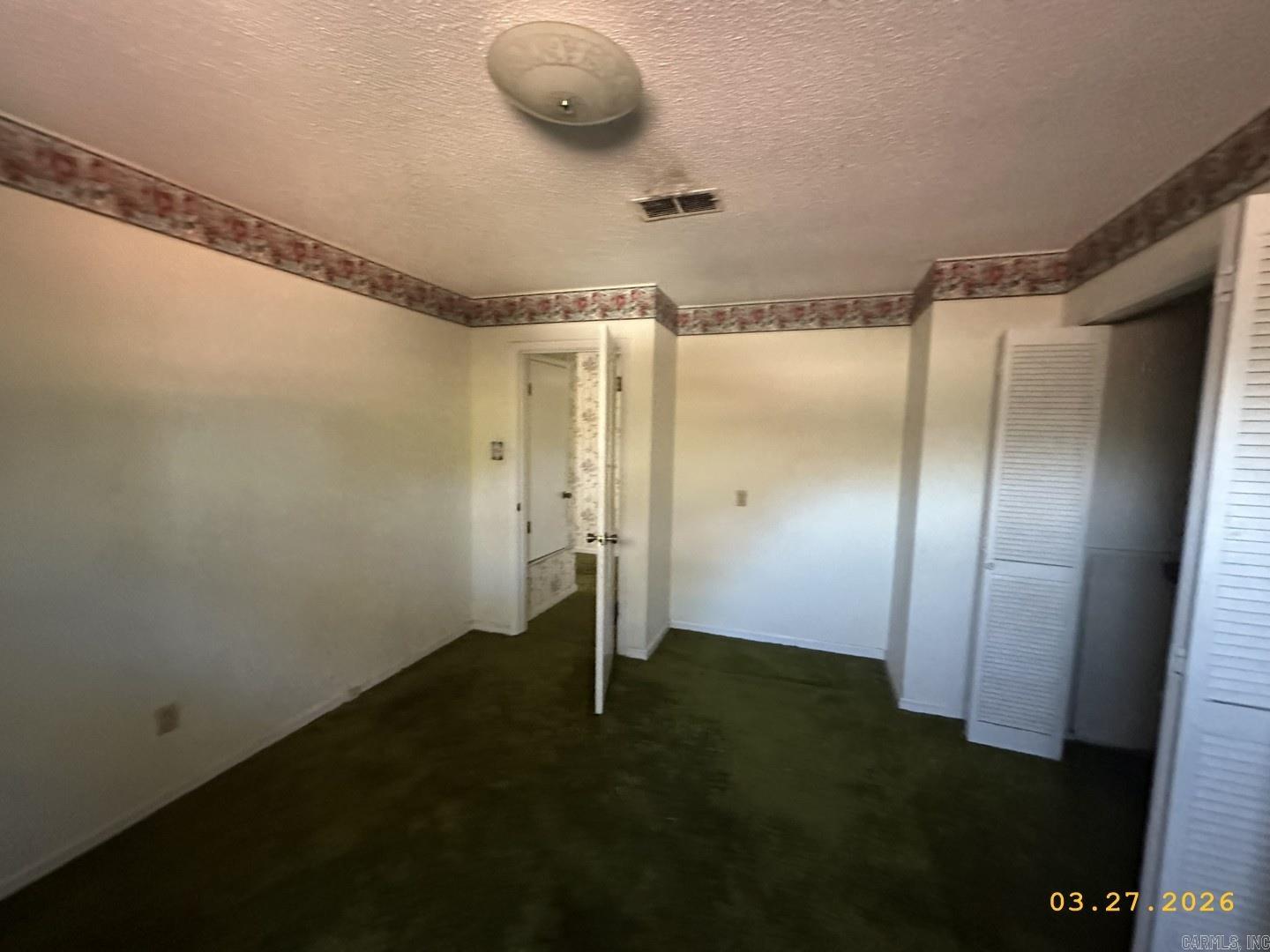 FRENCH VILLAGE - Residential