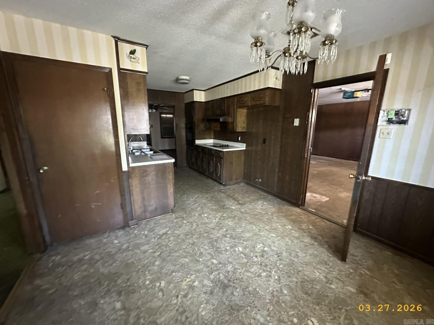 FRENCH VILLAGE - Residential