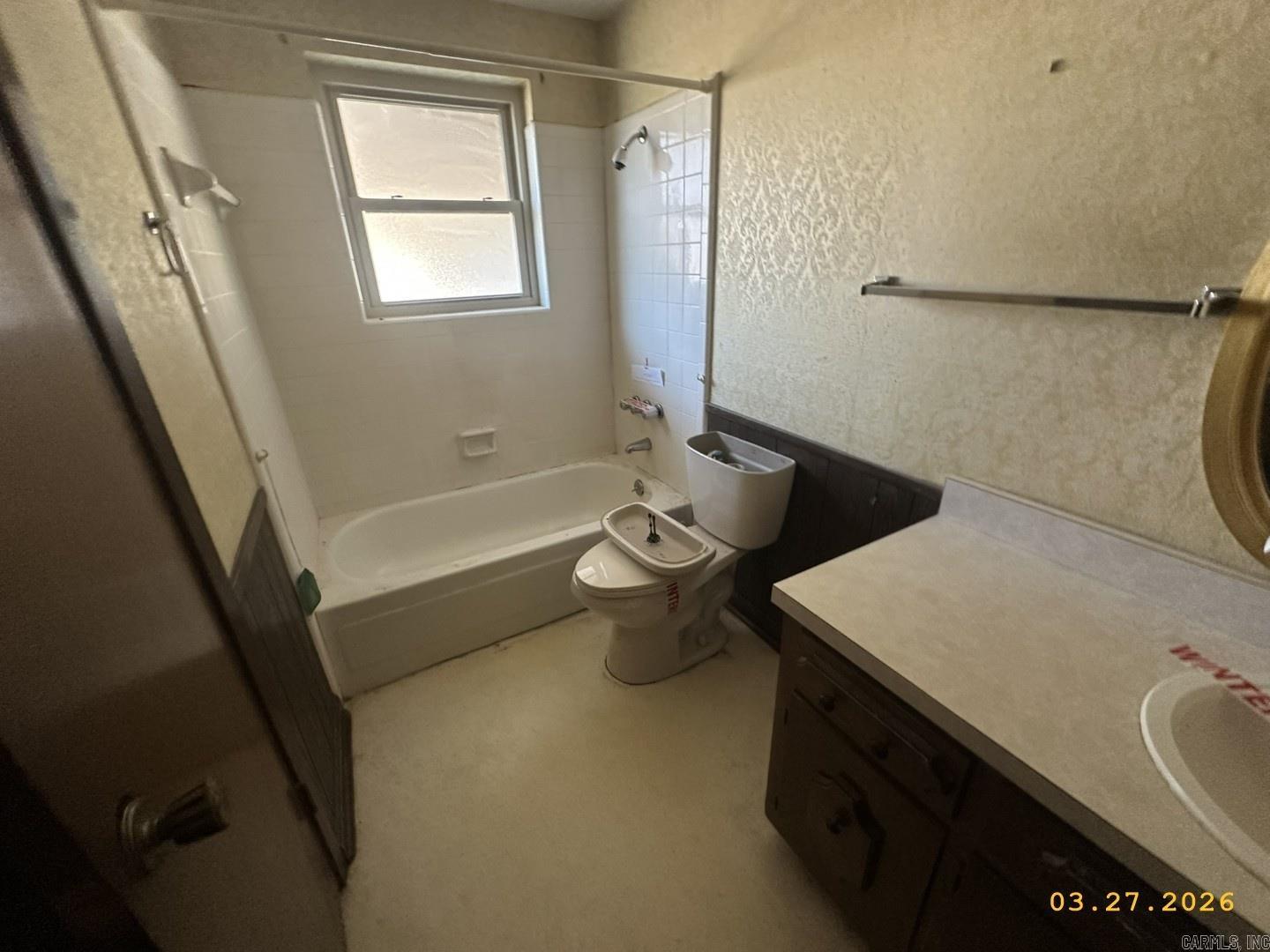 FRENCH VILLAGE - Residential