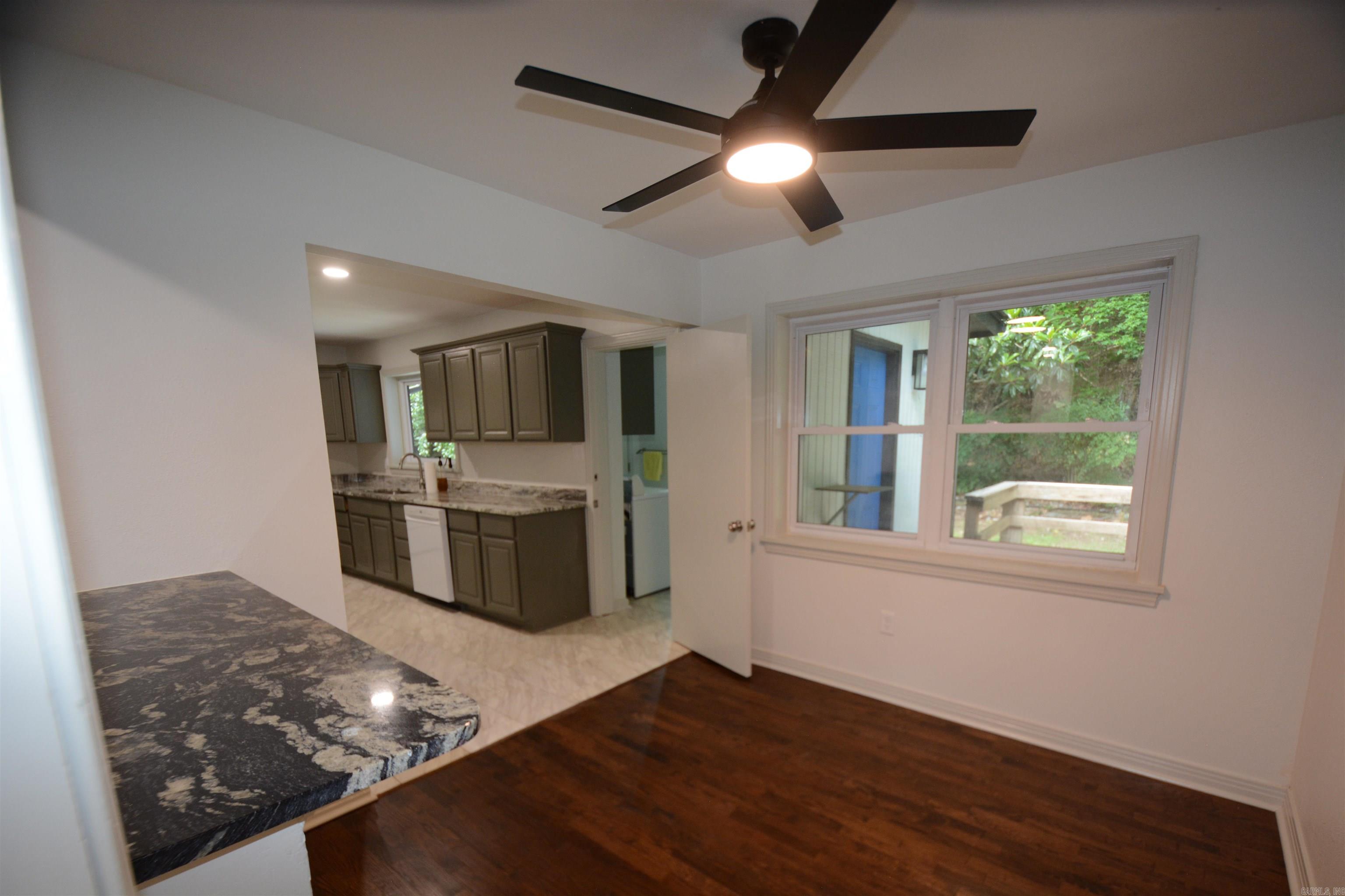 EDDY & LONGINOTTI - Residential