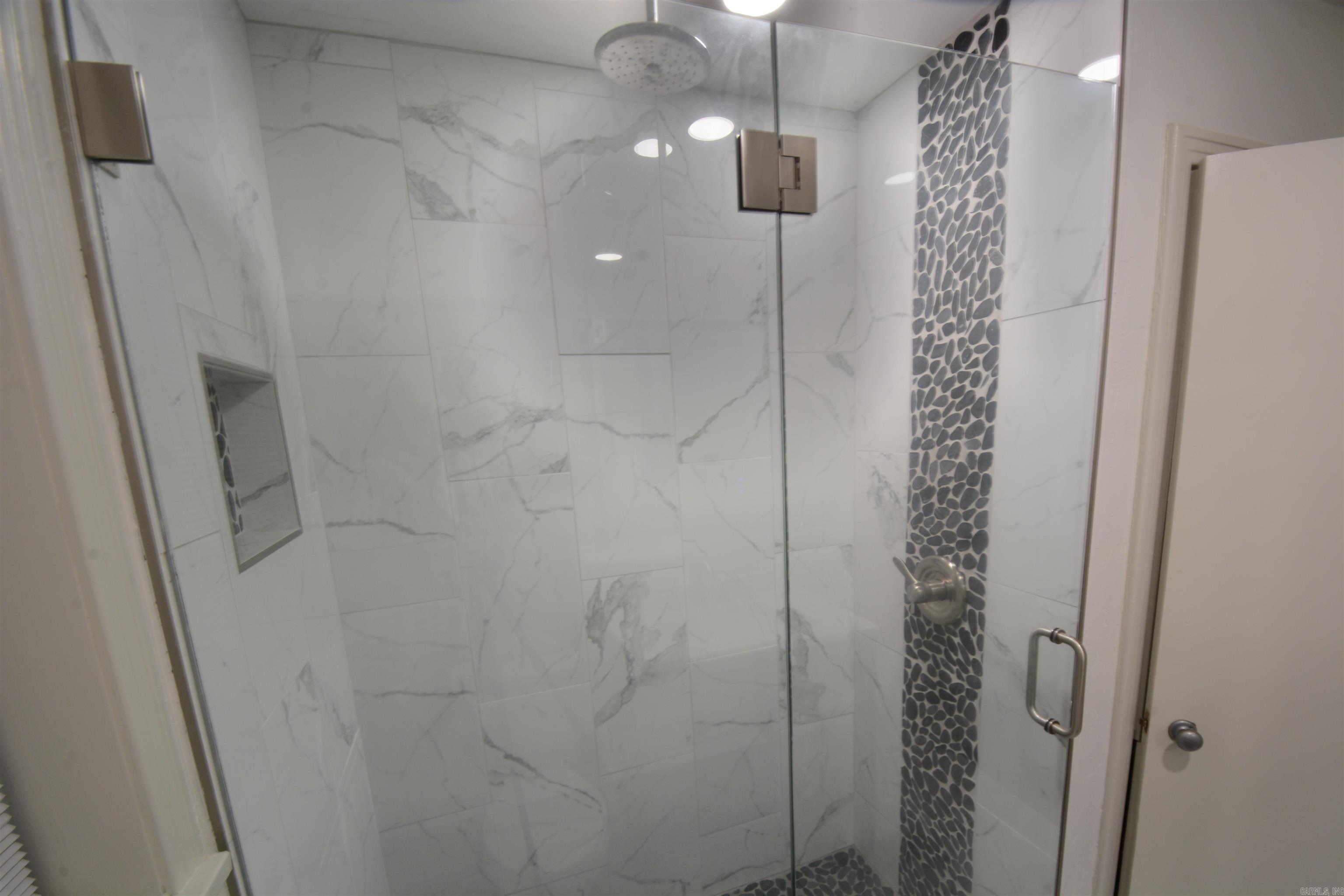 EDDY & LONGINOTTI - Residential