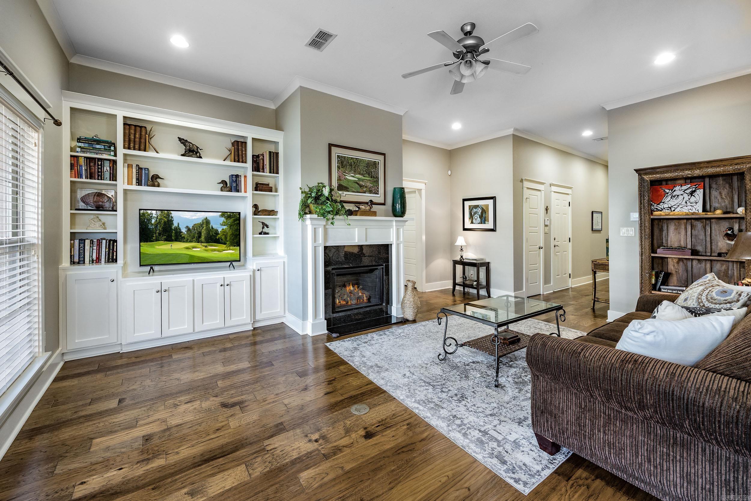 VALLEY VIEW - Residential