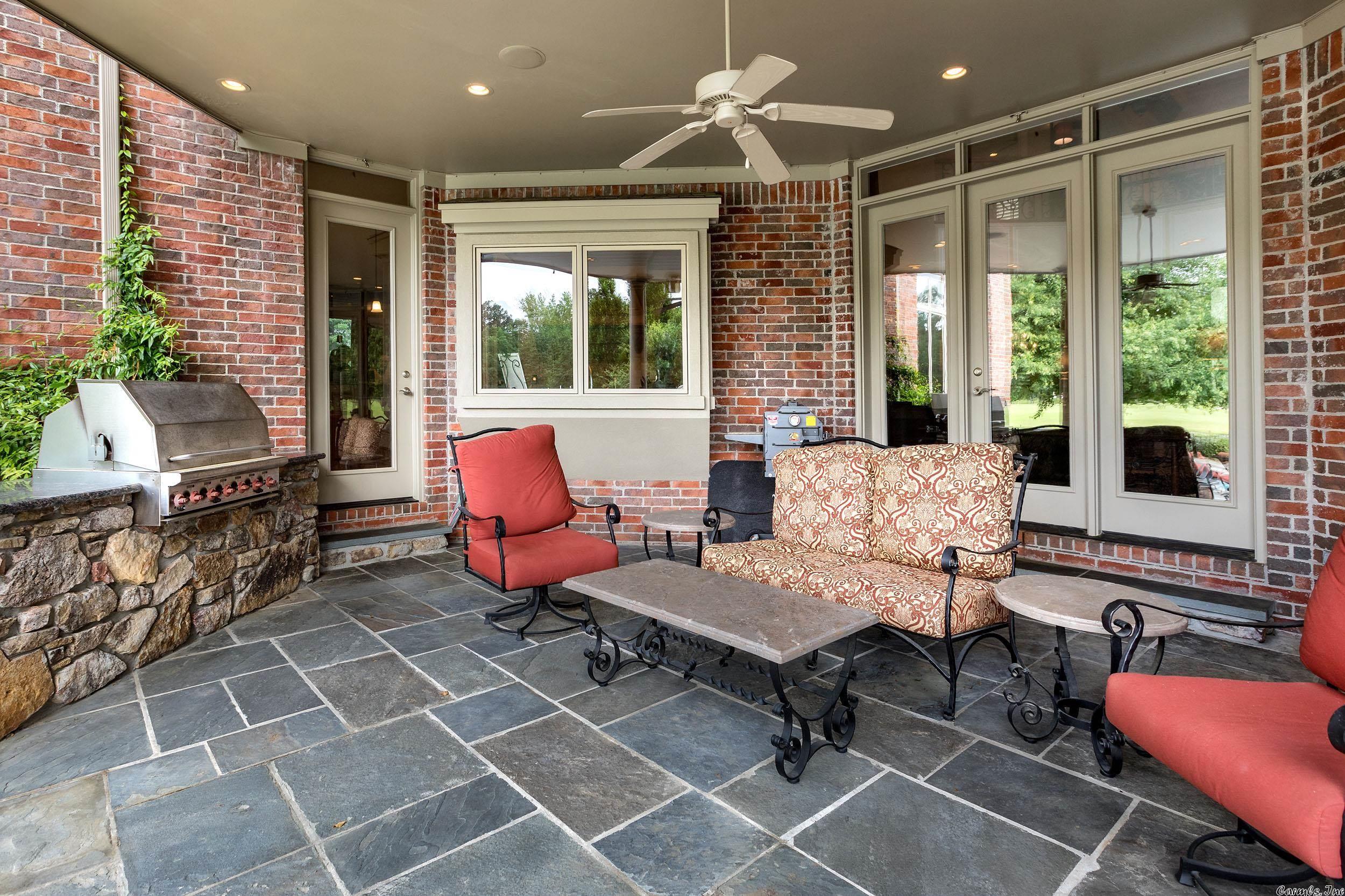 CHENAL VALLEY SOLOGNE CIRCLE - Residential