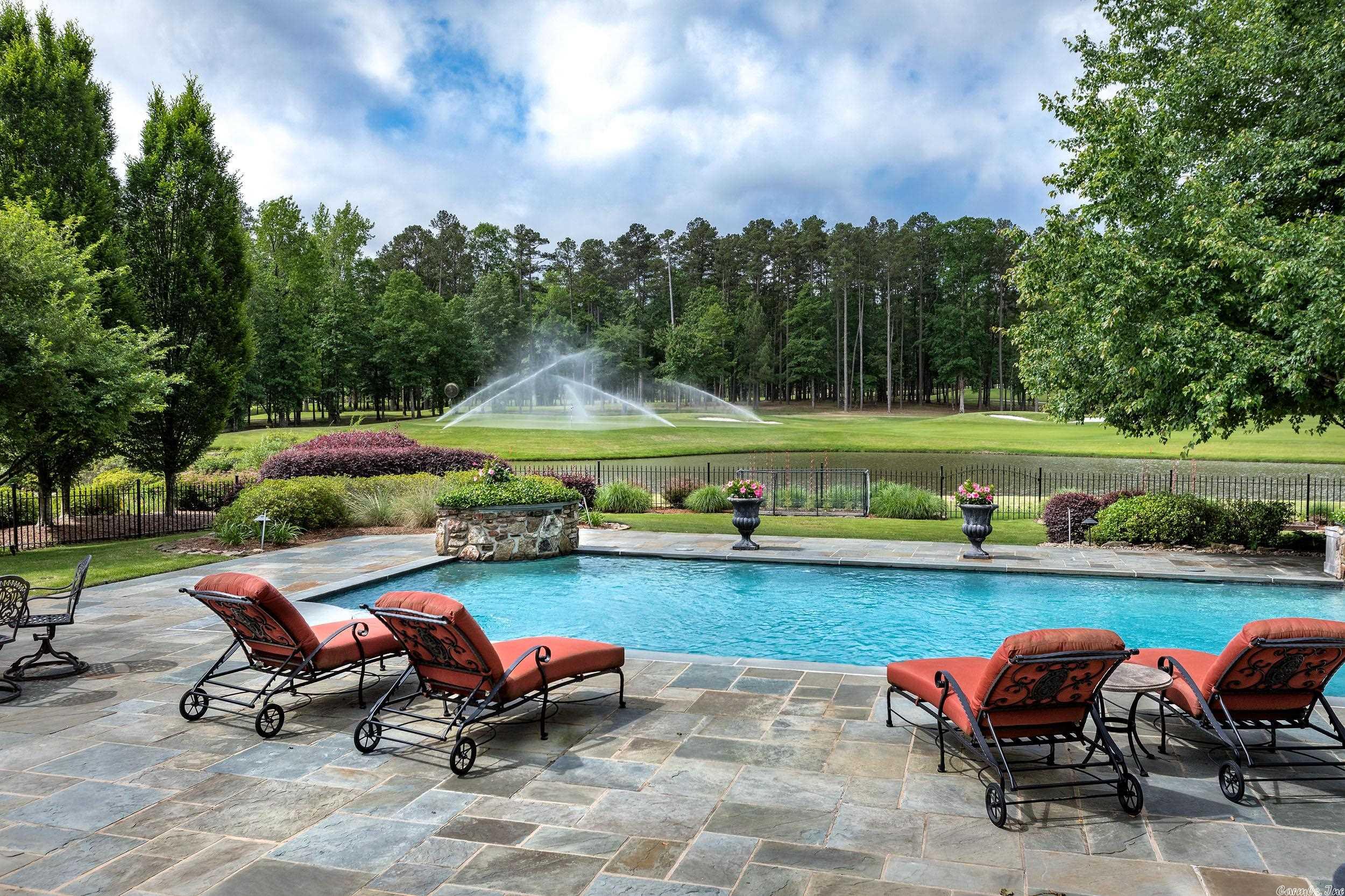 CHENAL VALLEY SOLOGNE CIRCLE - Residential