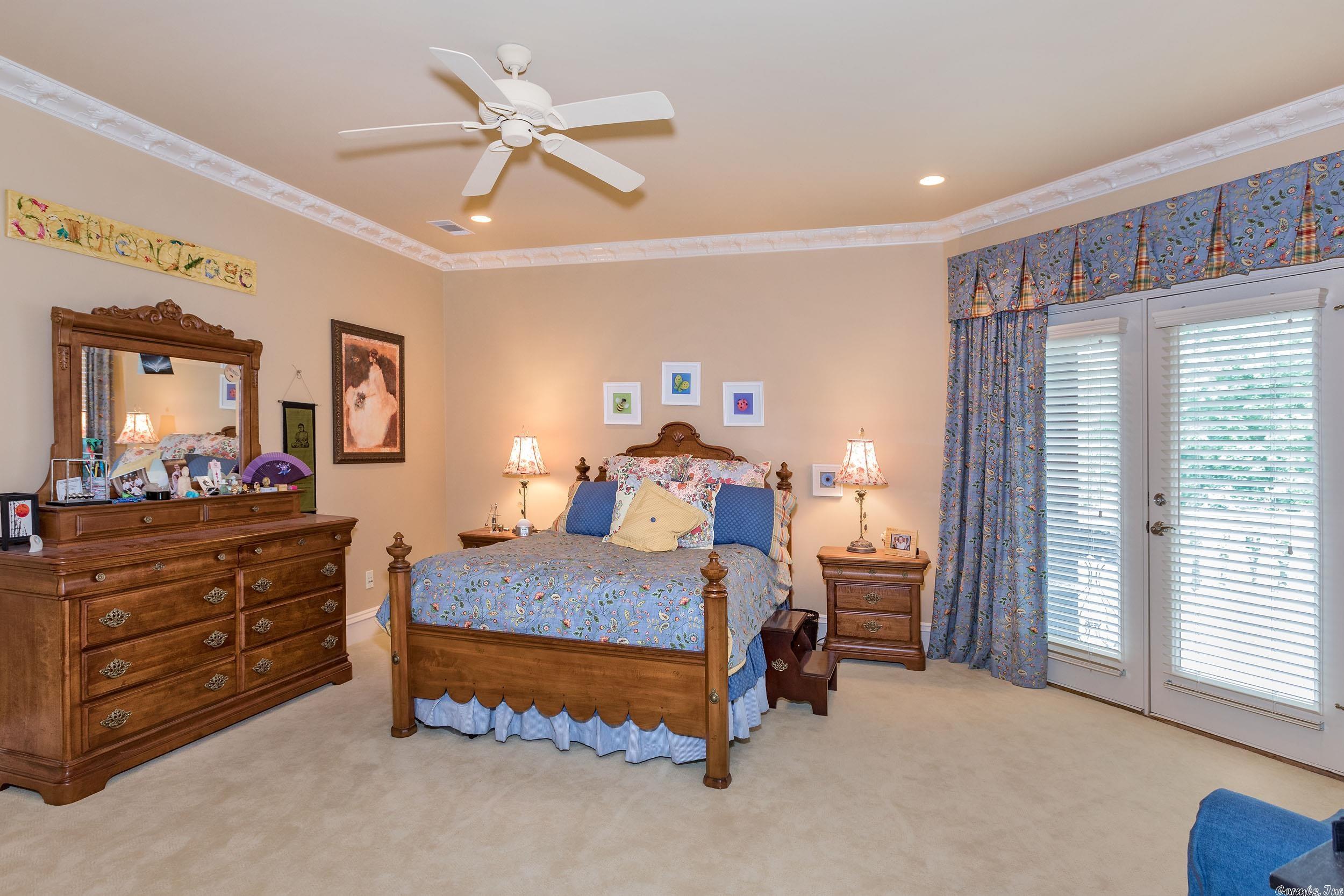 CHENAL VALLEY SOLOGNE CIRCLE - Residential