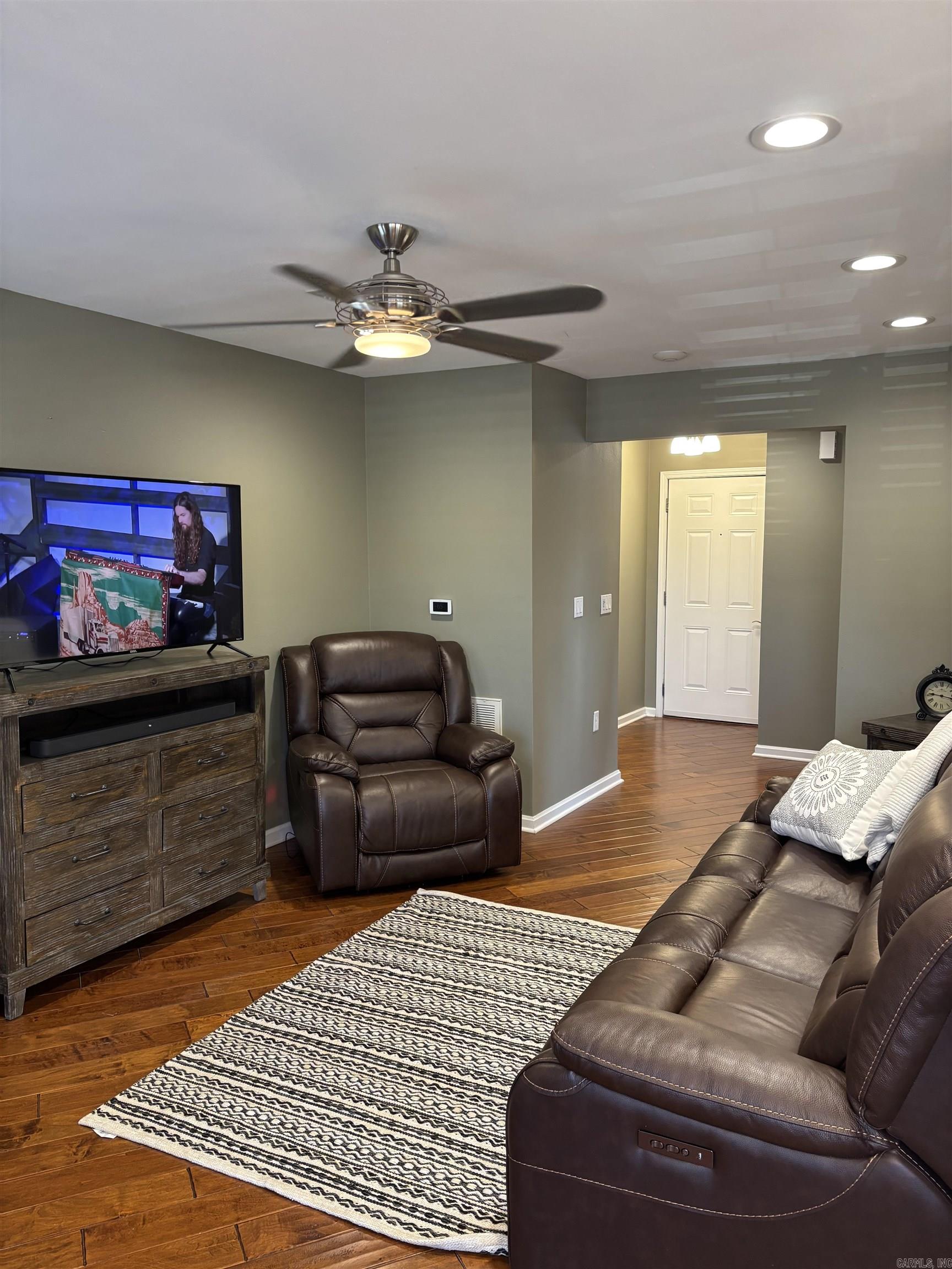 THE CLIFFS HPR - Residential