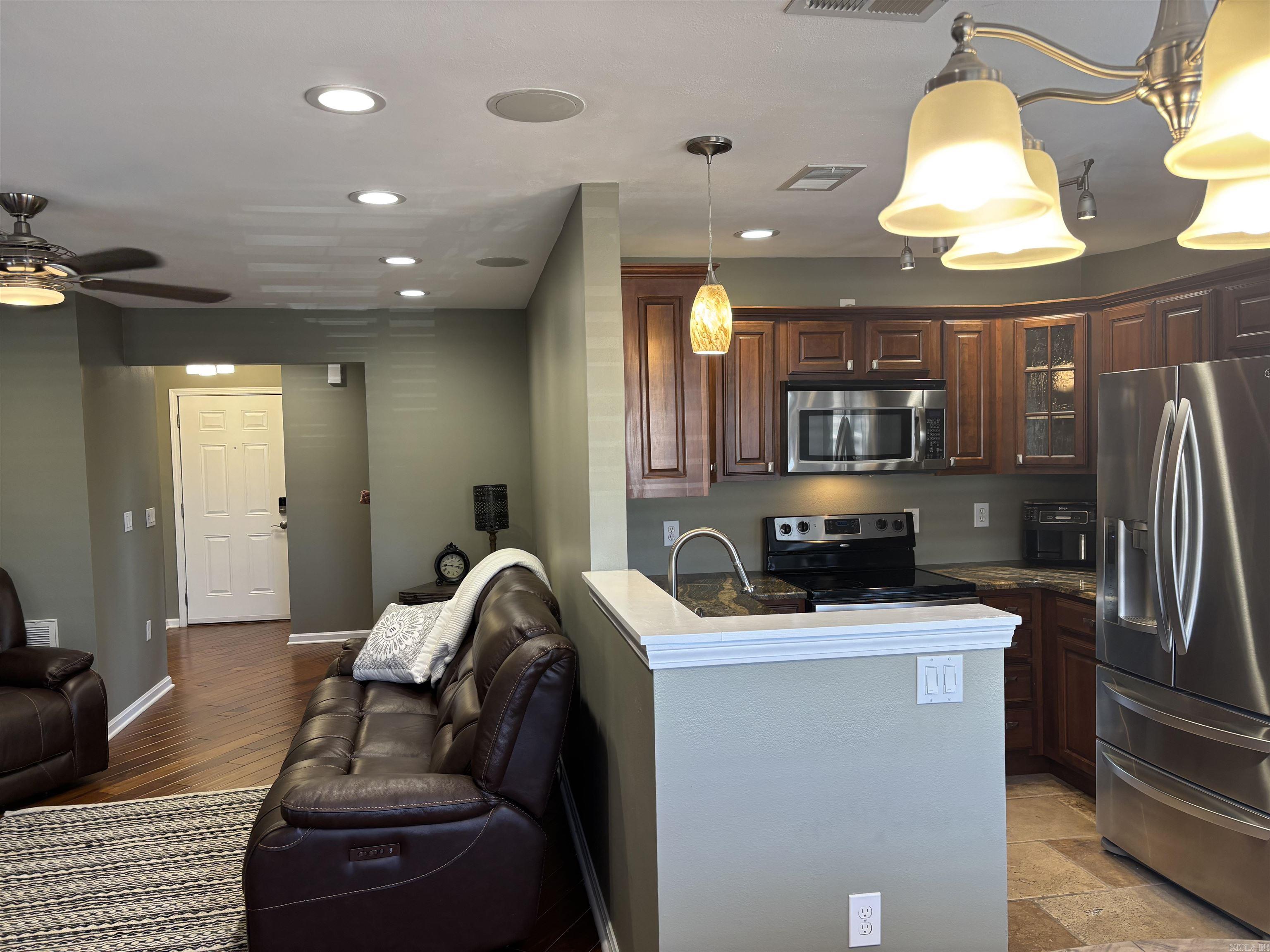 THE CLIFFS HPR - Residential