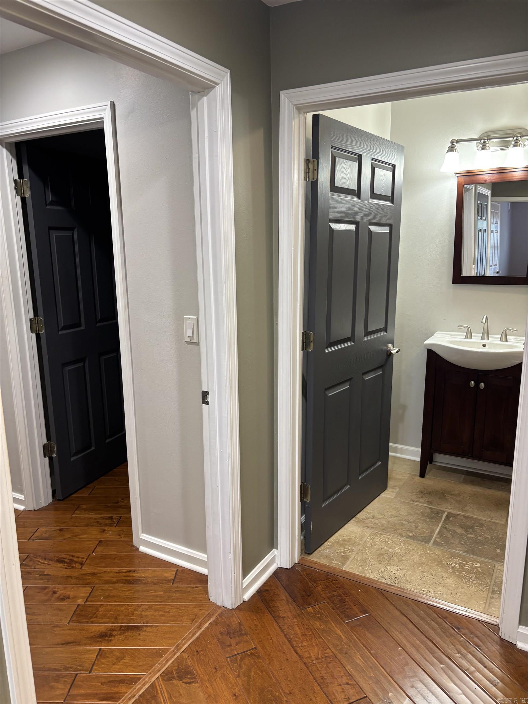 THE CLIFFS HPR - Residential