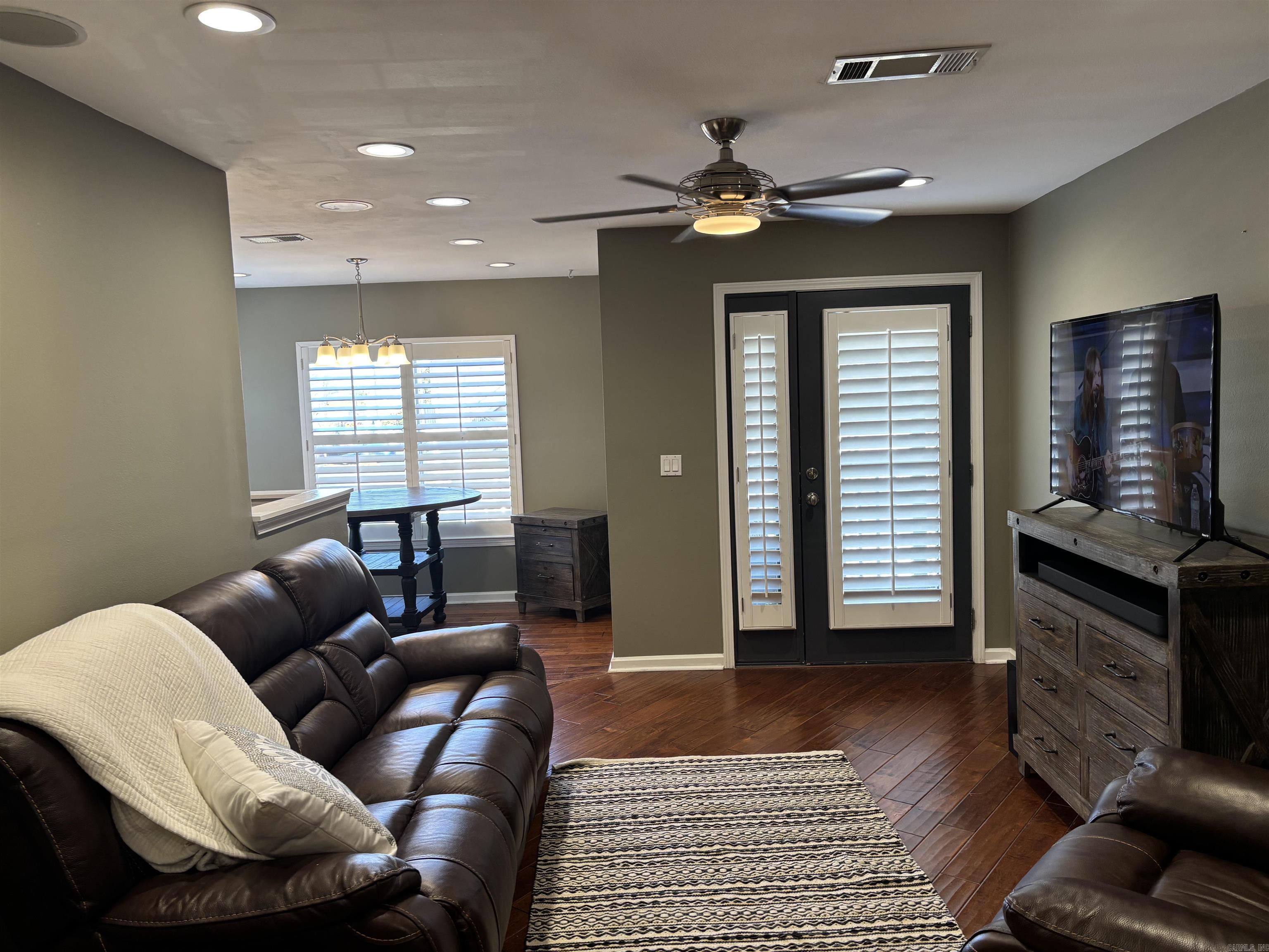 THE CLIFFS HPR - Residential