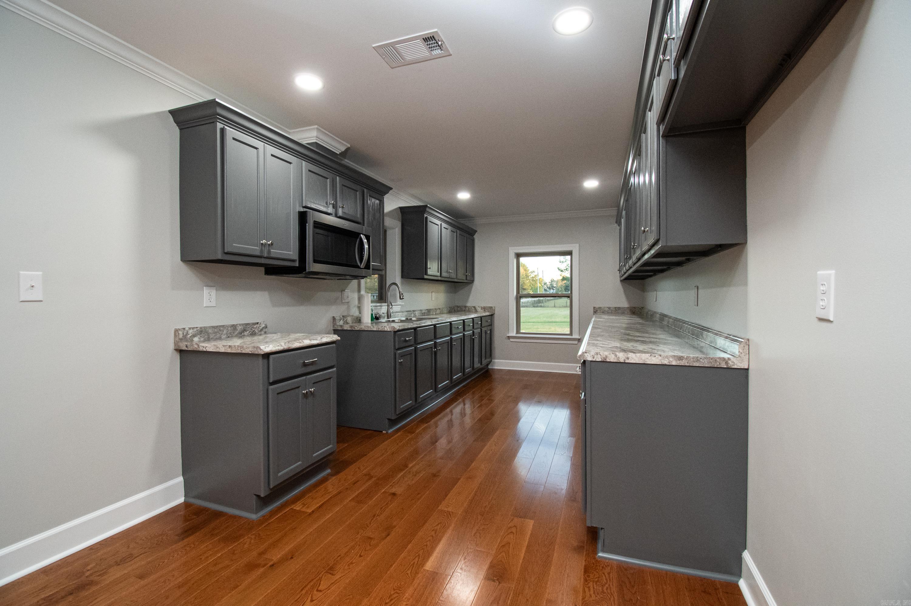 BRADLEY - Residential