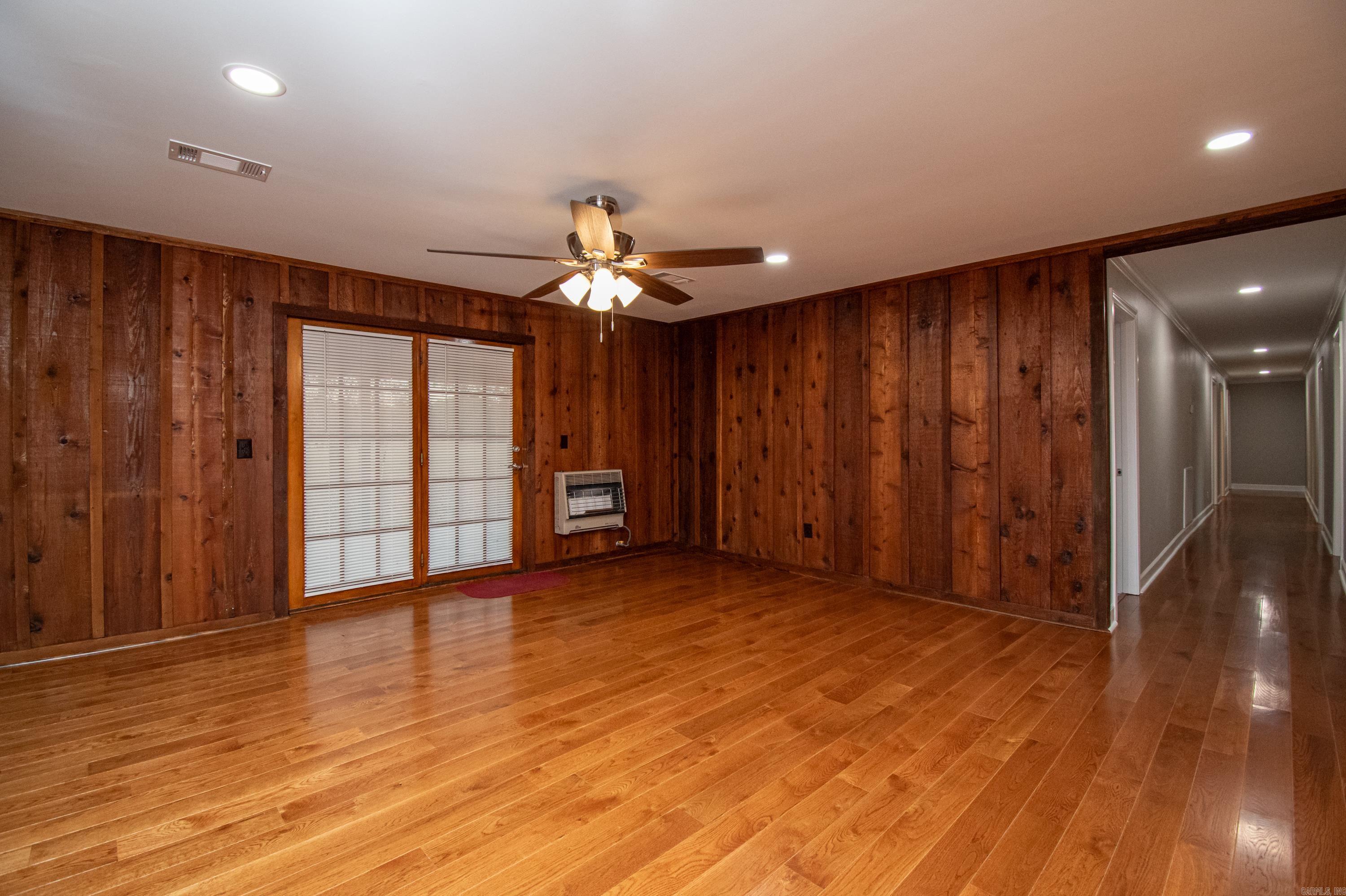 BRADLEY - Residential