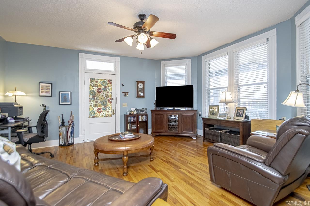 ORIGINAL TOWN OF SHERIDAN - Residential