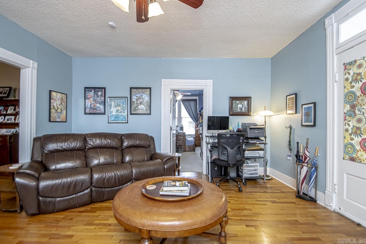 ORIGINAL TOWN OF SHERIDAN - Residential