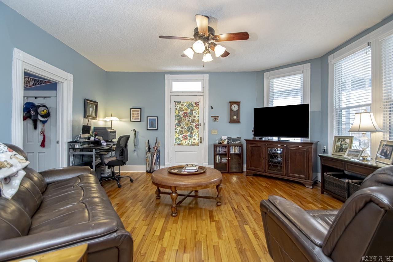 ORIGINAL TOWN OF SHERIDAN - Residential