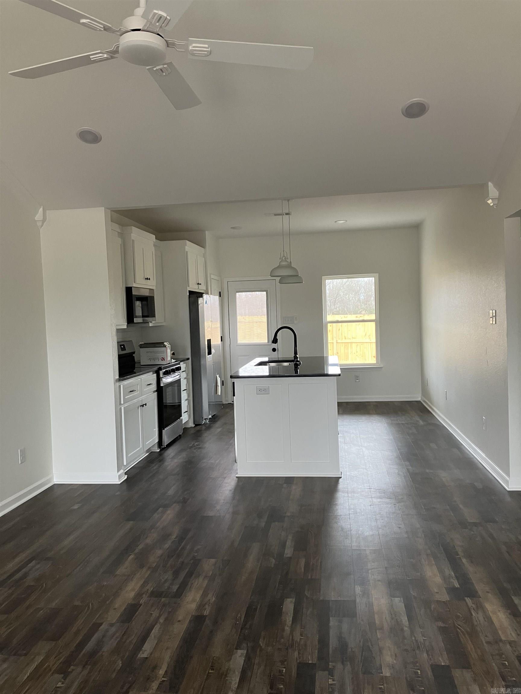 FLORIDIAN HEIGHTS PHASE 1 - Residential