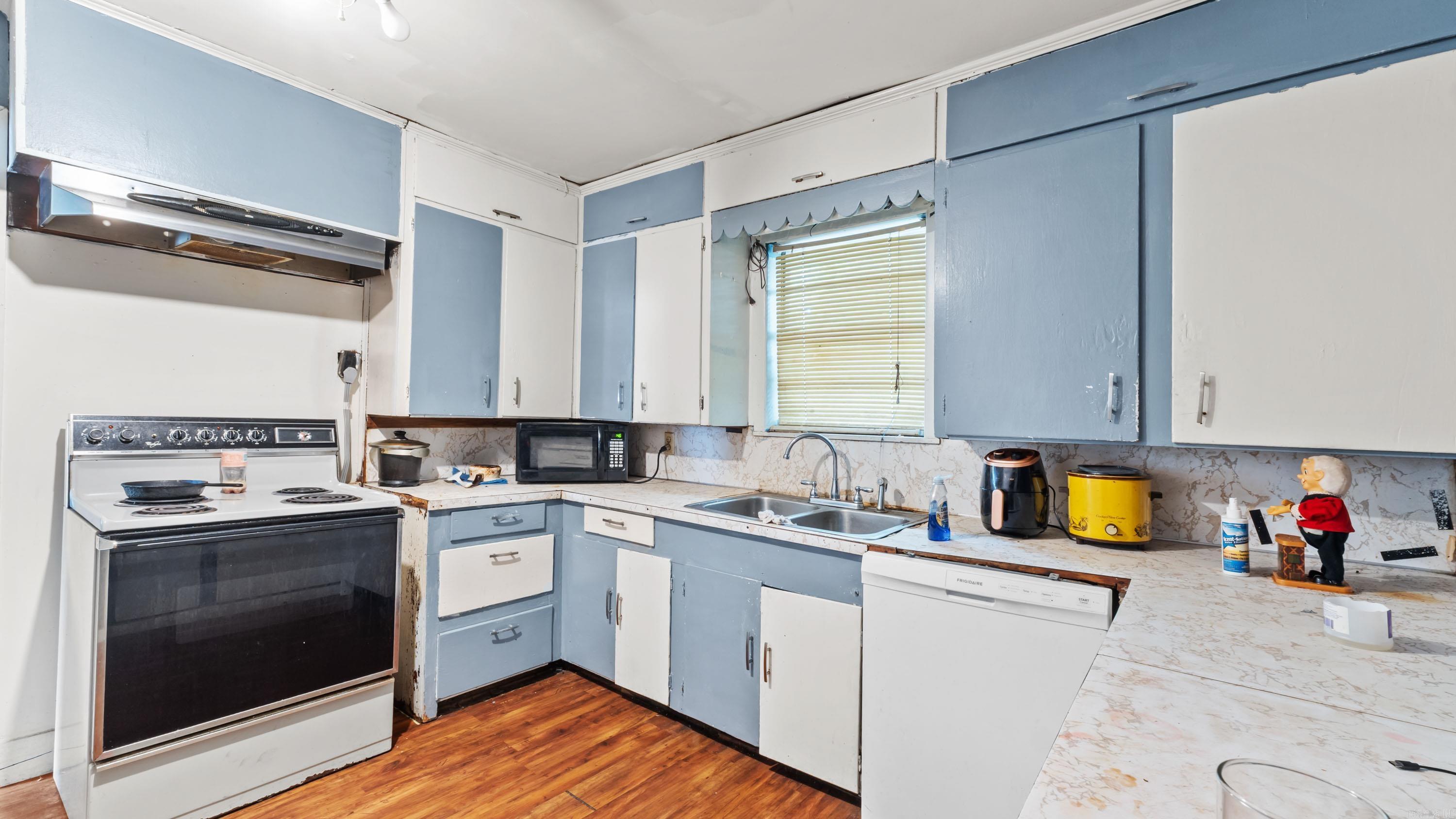 TEXARKANA LOAN & TRUST - Residential