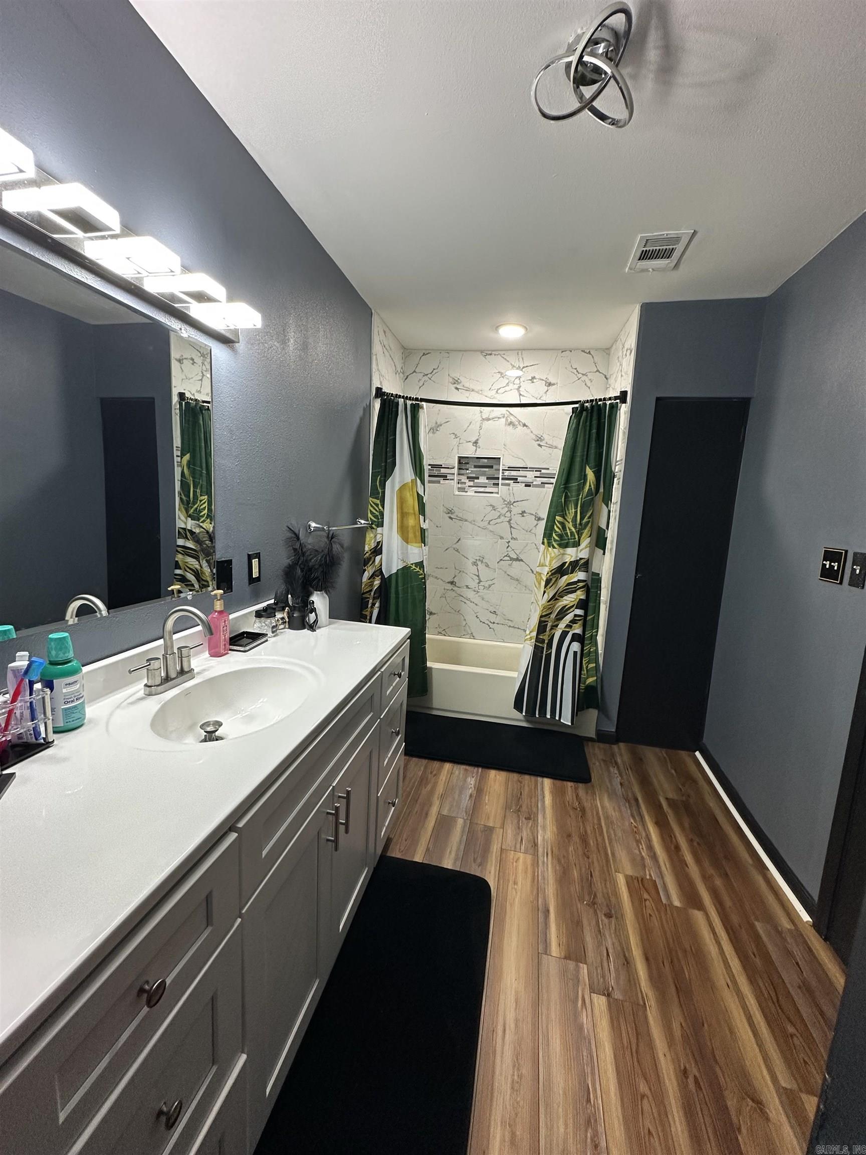 BELMONT - Residential