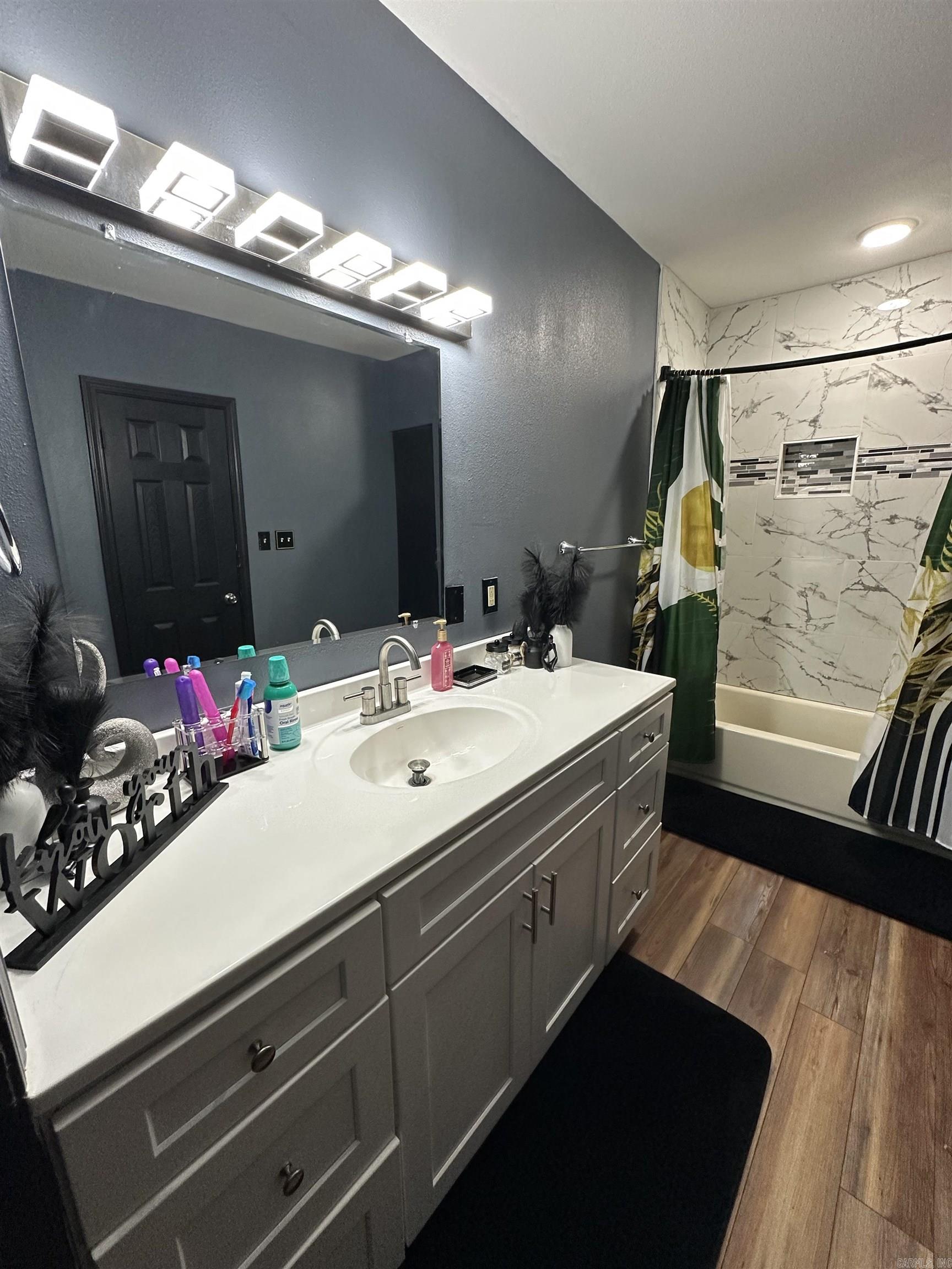 BELMONT - Residential