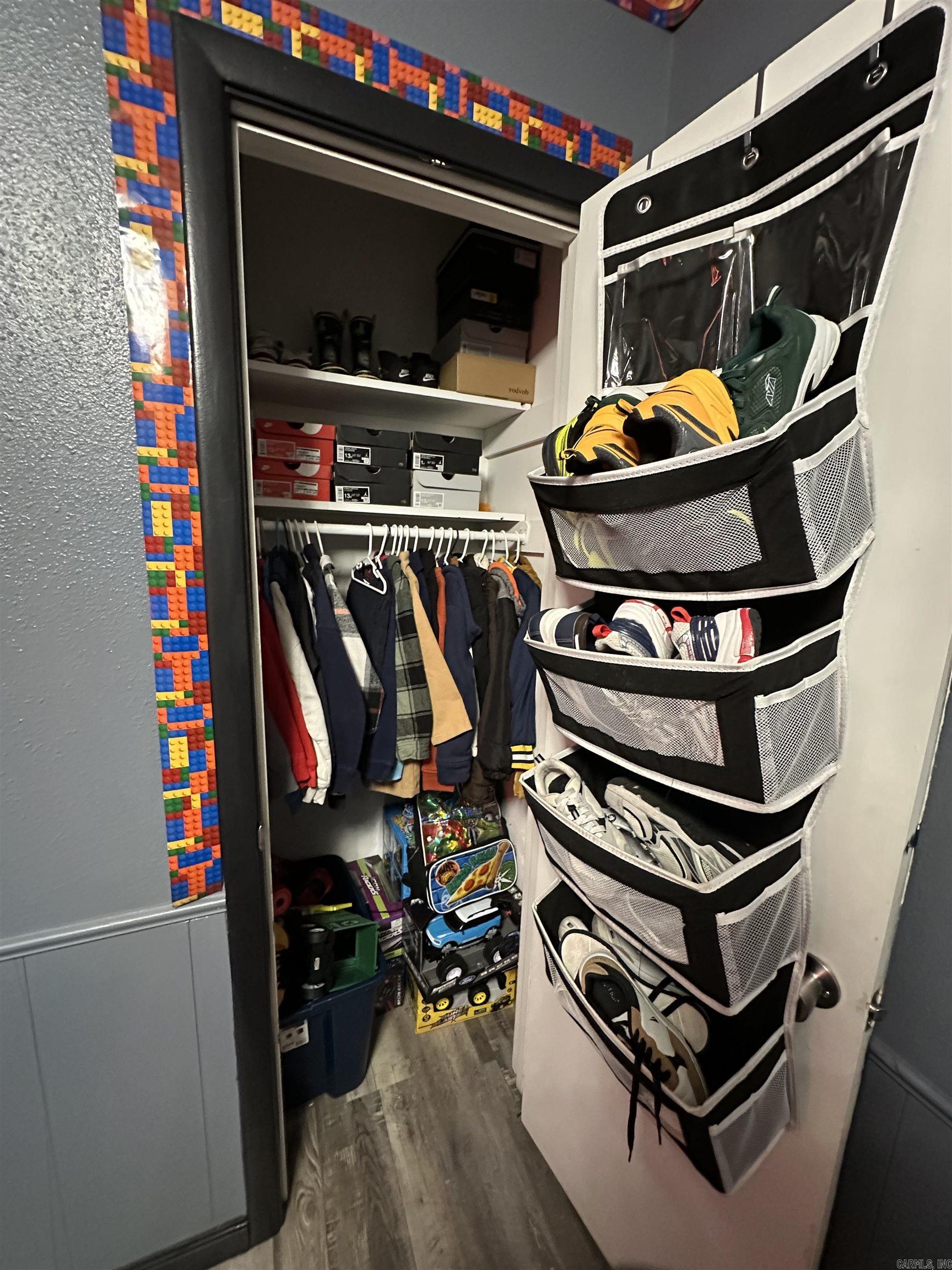 BELMONT - Residential