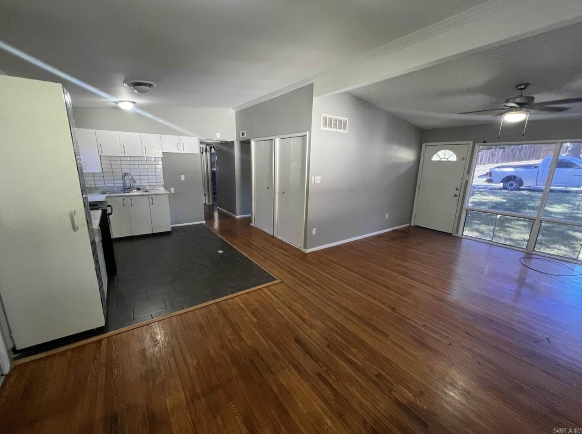 MEADOWCLIFF - Residential