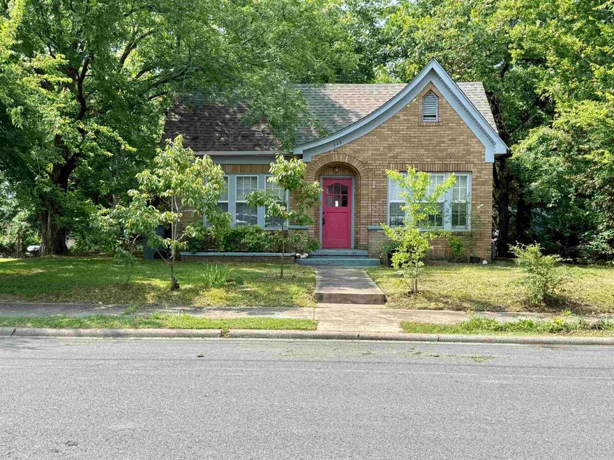 LOCATION!!!  Close to everything!!!  Check out this adorable 2 bedroom 1 bathroom Bungalow/cottage with awesome architecture and character in a great location!!  Close to Oaklawn Racing and Gaming, Historic Bath House Row, Historic Down Town, as well as tons of shopping and restaurants.  You'll LOVE the location!!  This home also features NEW ROOF 2022, New in ground plumbing 2023 as well as a new dishwasher and deck in 2024.  This would make a great rental property or the perfect home just waiting for YOU!!!!  VERY MOTIVATED SELLER!!!!!  AGAIN did I tell you this SELLER IS VERY MOTIVATED!!!!!  Call me or your realtor and lets get you in your new home!!!!  Don't miss this amazing opportunity!!!!  Won't last long!!