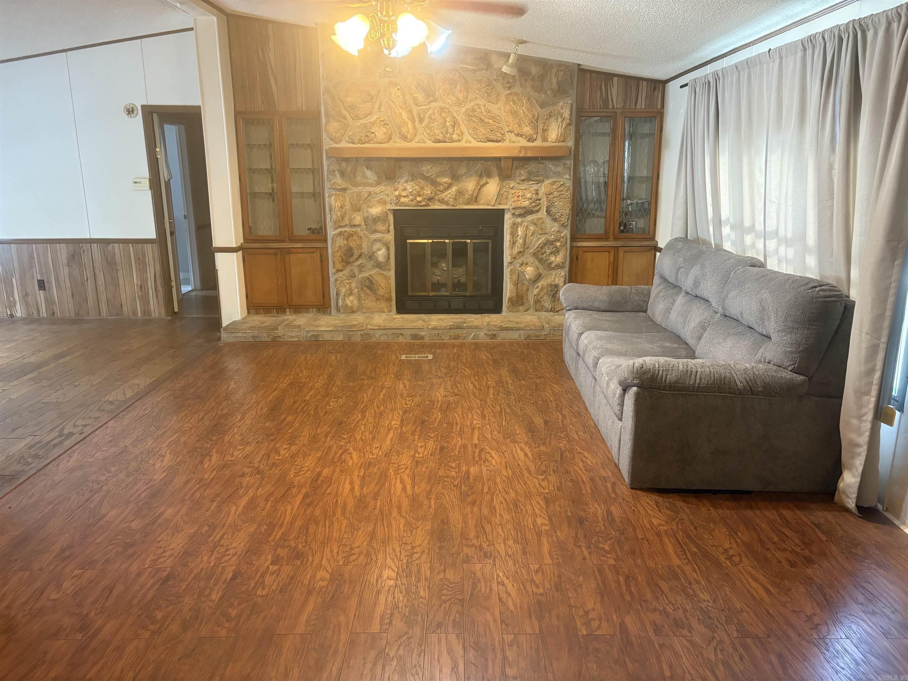 HARMONY GROVE - Residential