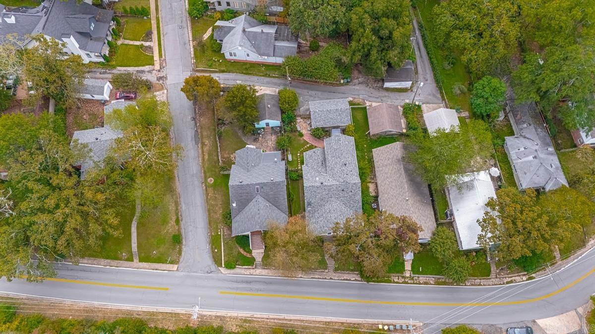 HILLCREST - Residential