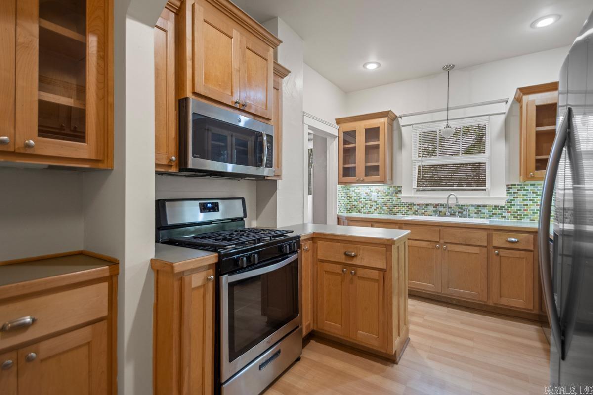 HILLCREST - Residential