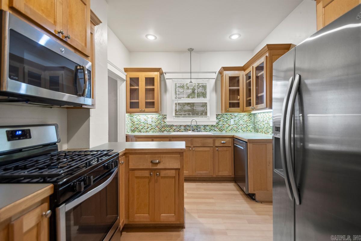 HILLCREST - Residential