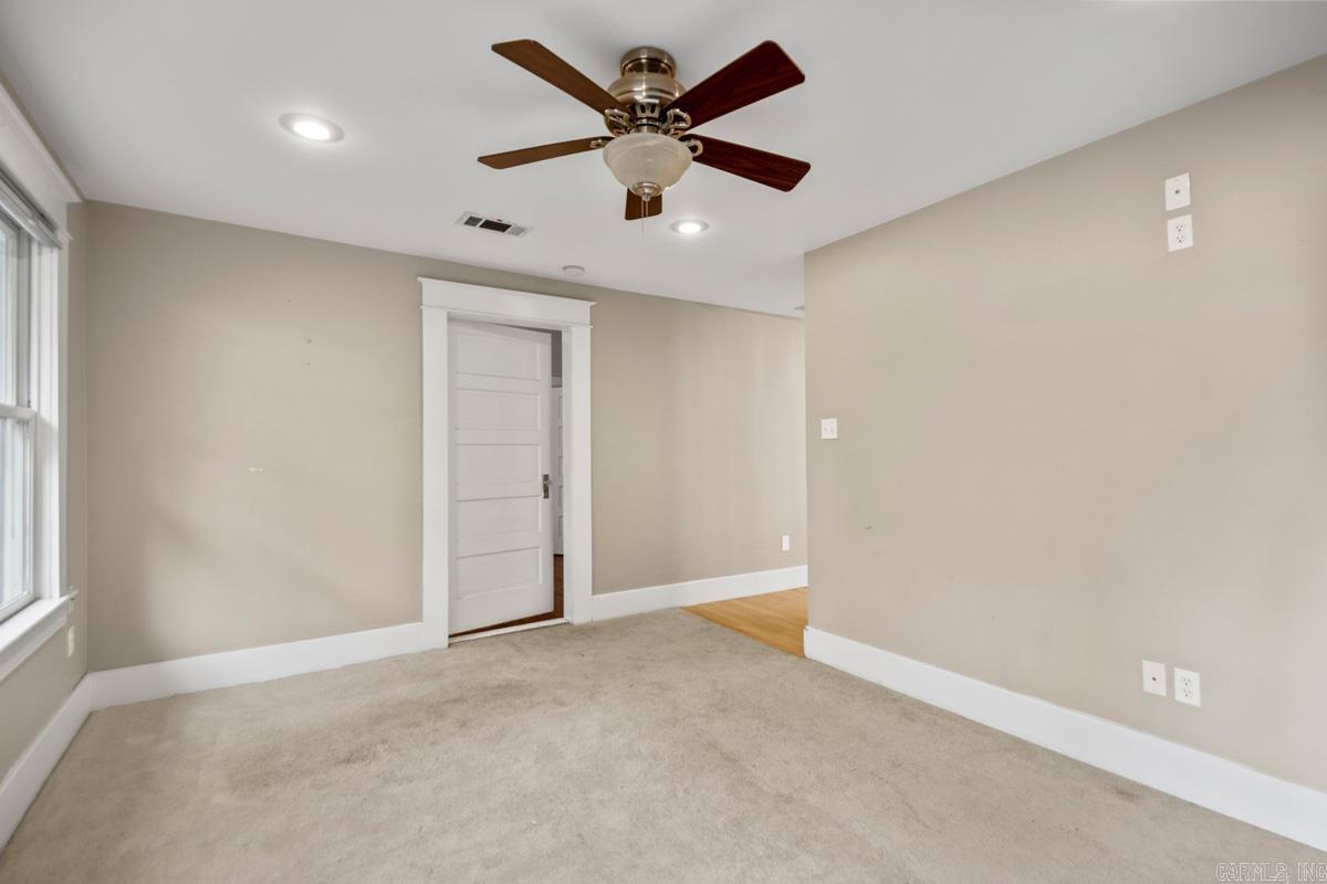 HILLCREST - Residential