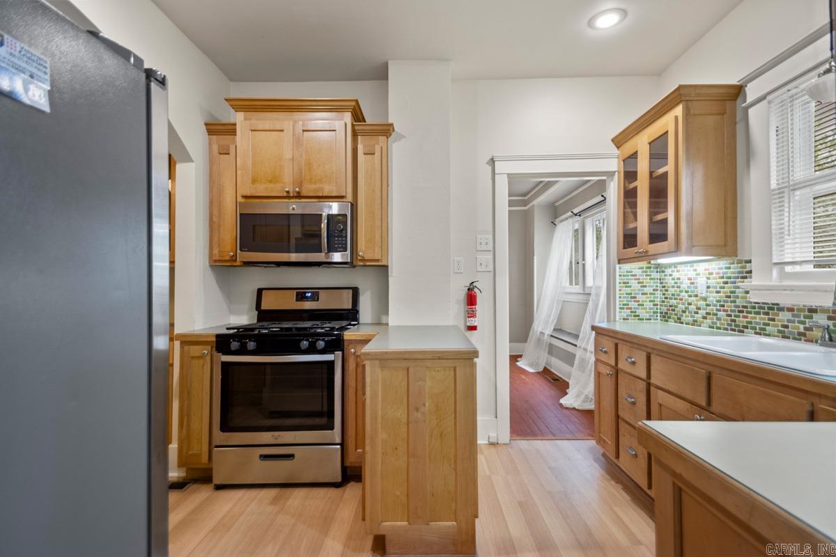 HILLCREST - Residential