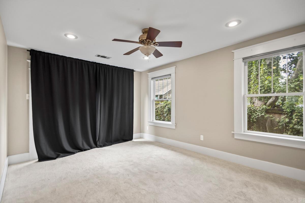 HILLCREST - Residential