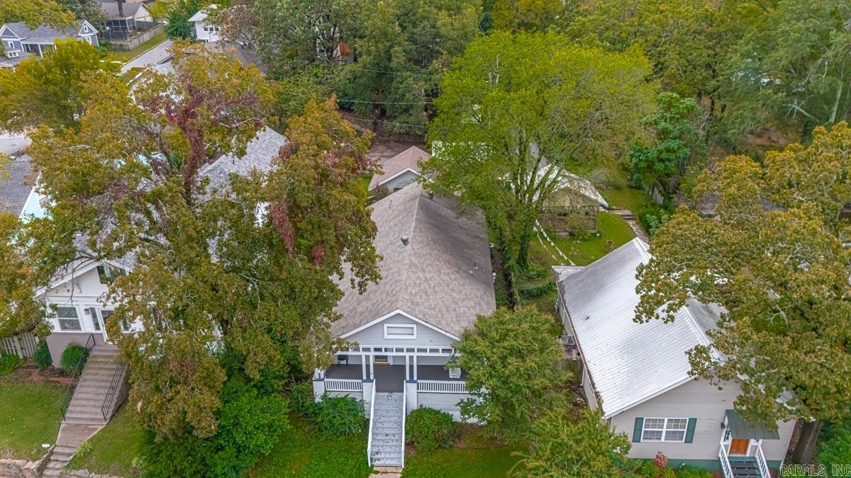 HILLCREST - Residential