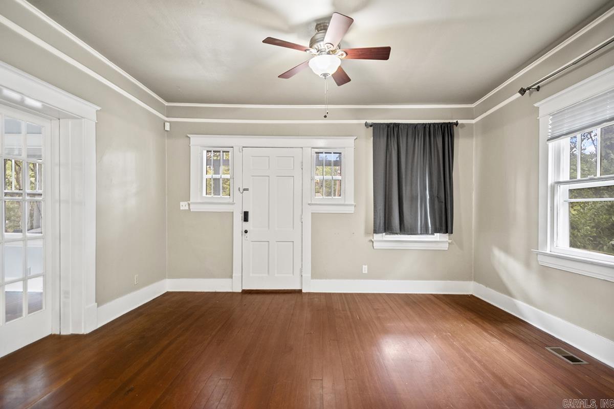 HILLCREST - Residential