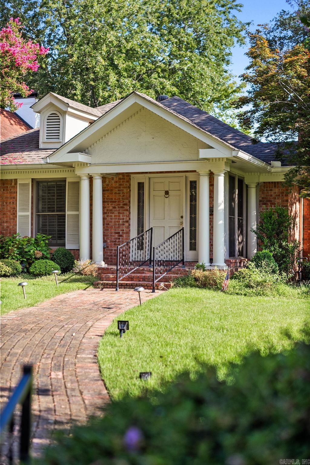 NEWTONS - Residential