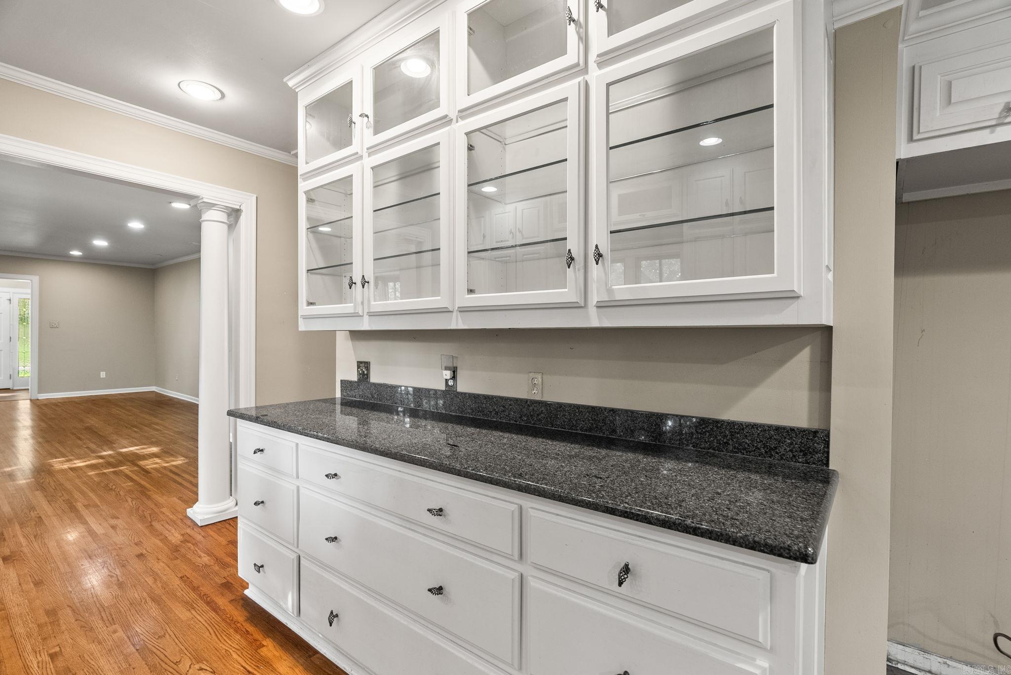 NEWTONS - Residential