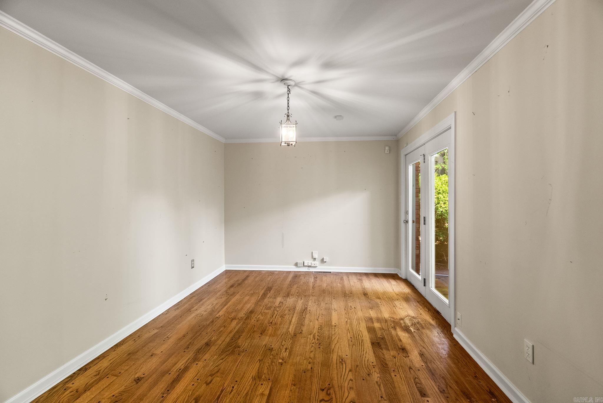 NEWTONS - Residential