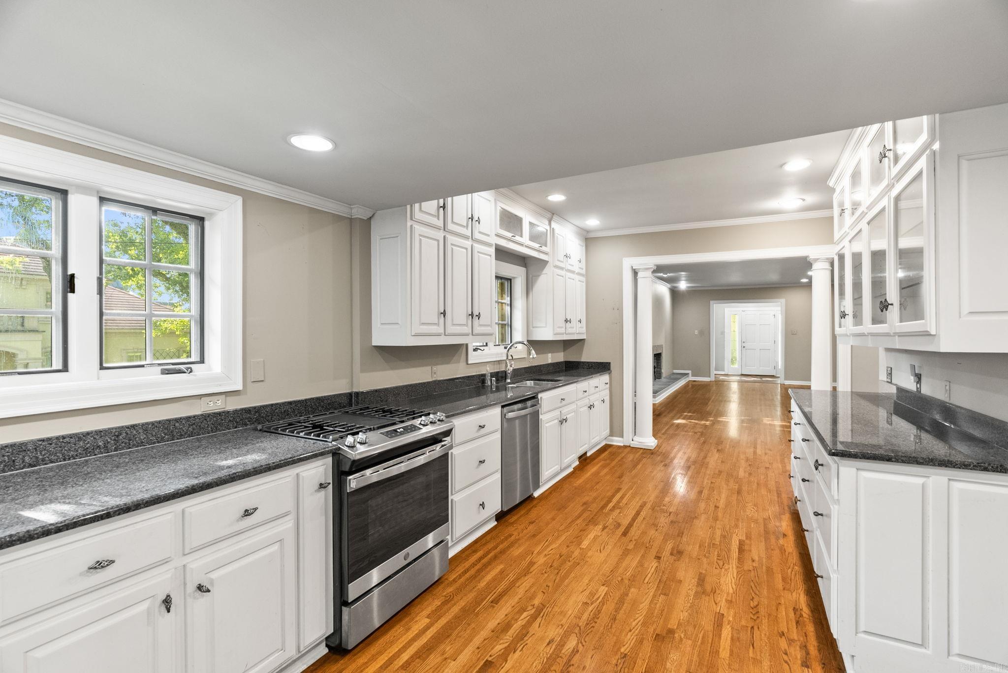 NEWTONS - Residential