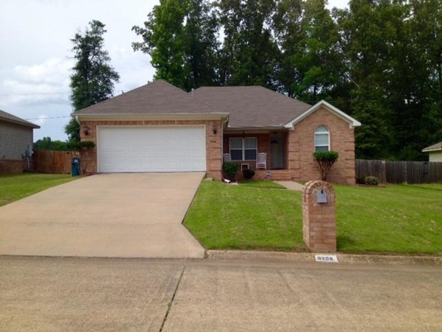 MUST SEE! Beautiful home & well maintained! Split floor plan, high ceilings, lovely light fixtures, & lots of crown molding; Wood floors in kitchen, foyer, & hallway; Tiled floors in wet areas; Spacious great room w/ corner fireplace; Large master bath w/ jetted tub, separate walk-in shower, double vanities & double walk-in closets; Tray ceiling in master; Vaulted ceiling in bedroom #1; Black appliances in kitchen & refrigerator stays; Deck, gutters and privacy fenced yard; Security System; & close to I-30.