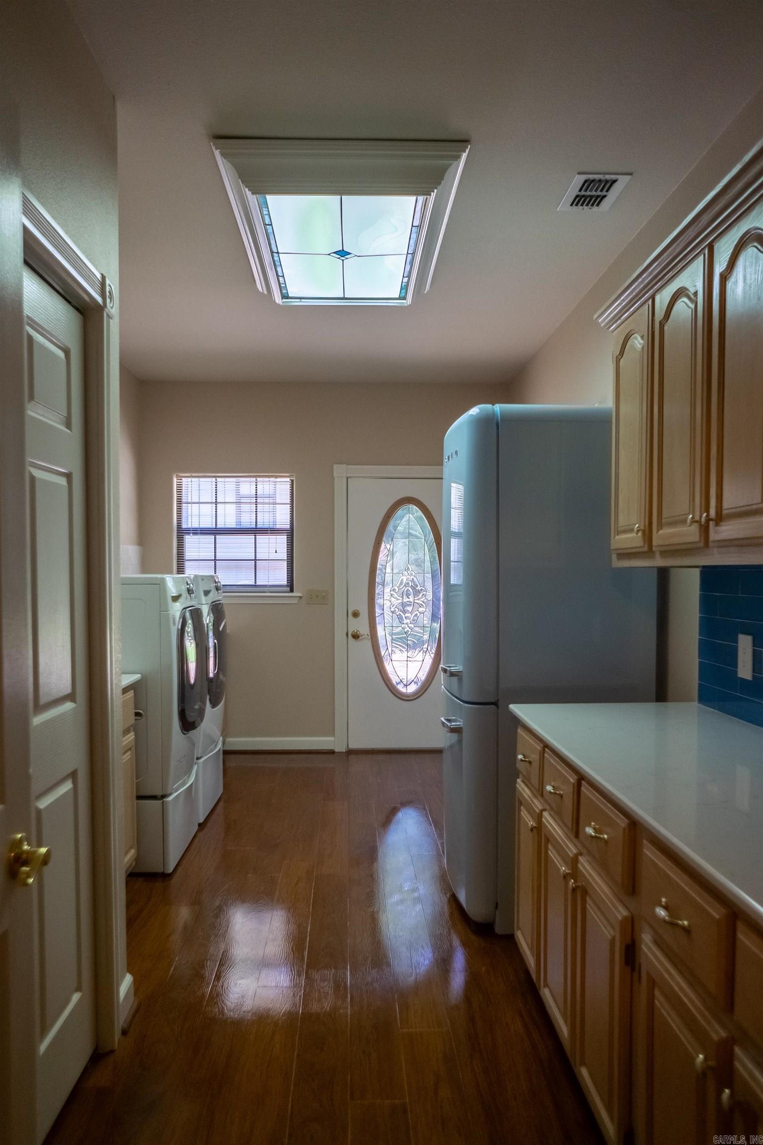 COUNTRY CLUB ESTATES - Residential