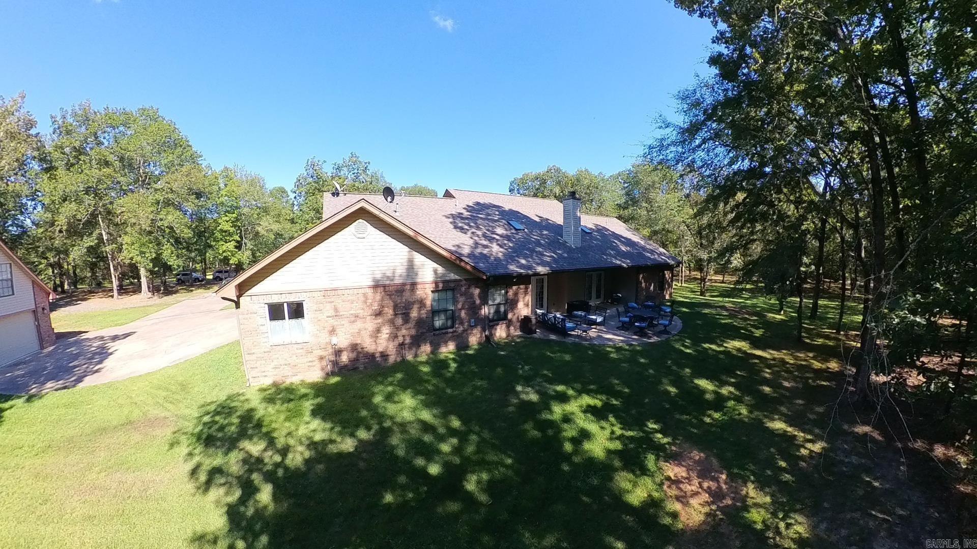 COUNTRY CLUB ESTATES - Residential