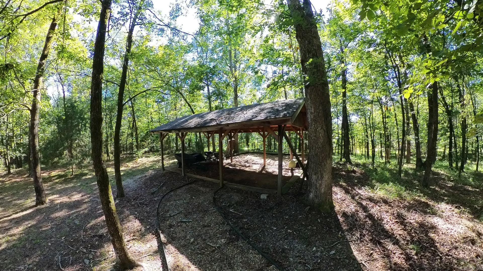 COUNTRY CLUB ESTATES - Residential