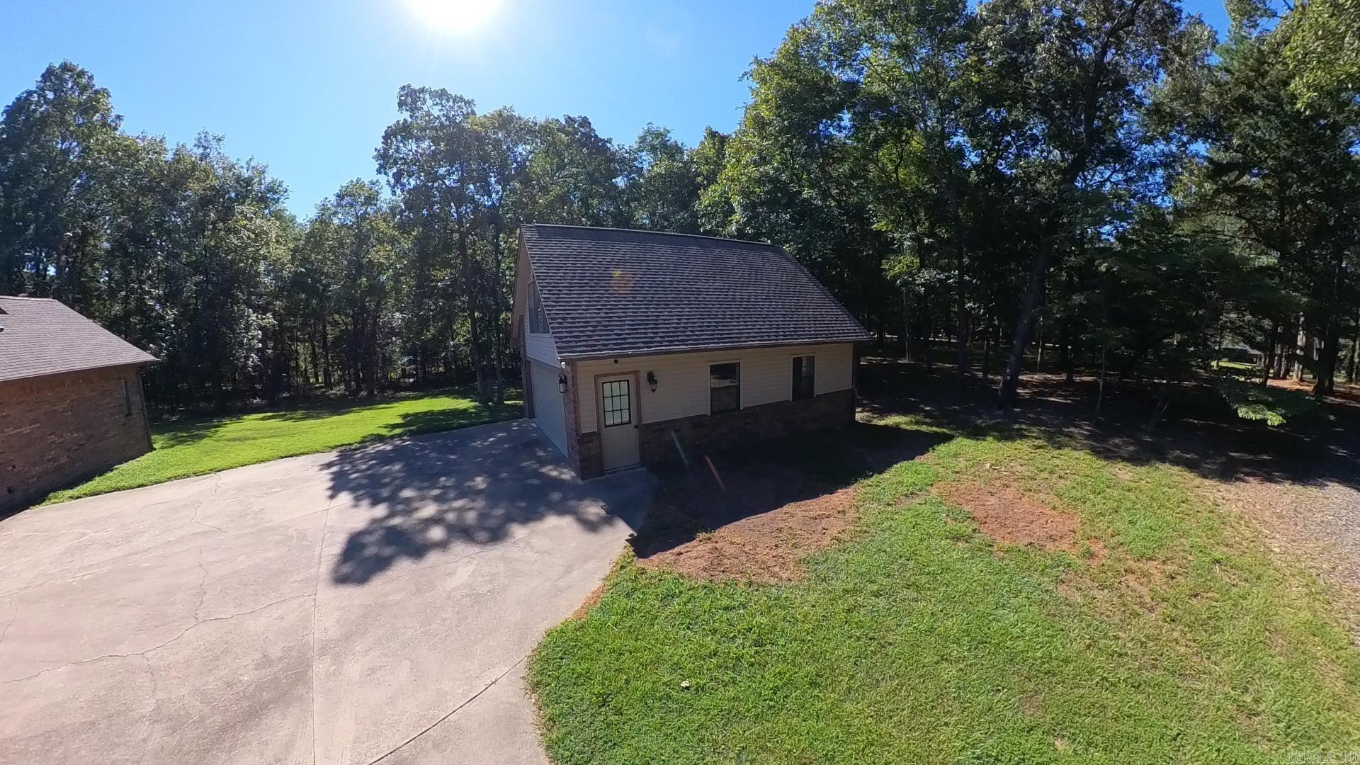 COUNTRY CLUB ESTATES - Residential