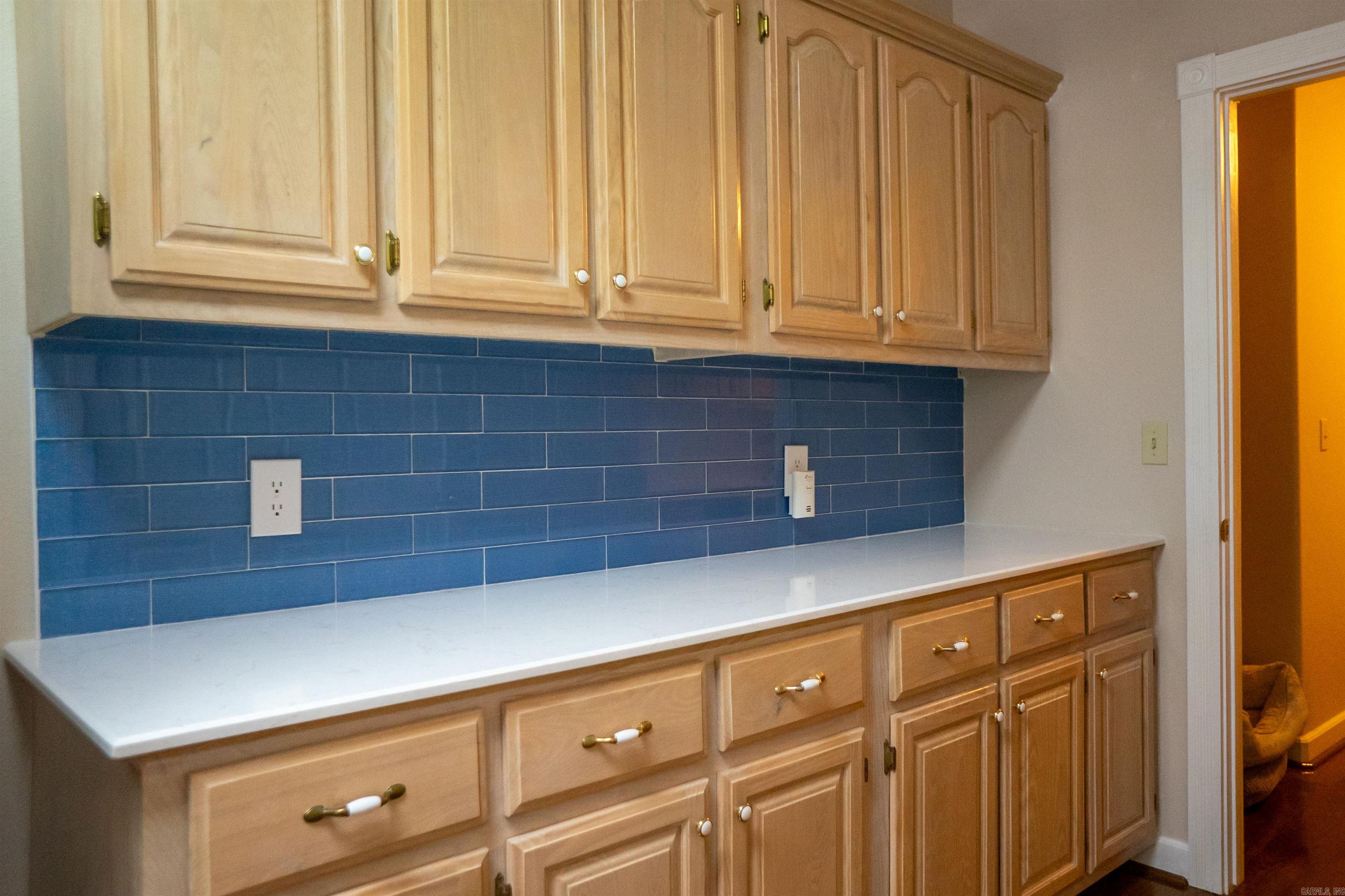 COUNTRY CLUB ESTATES - Residential