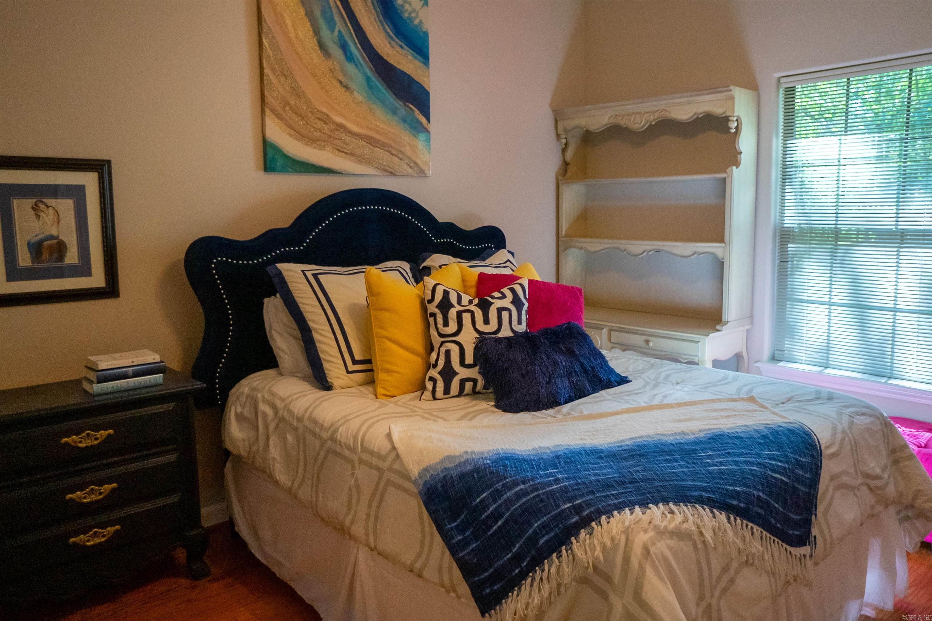 COUNTRY CLUB ESTATES - Residential