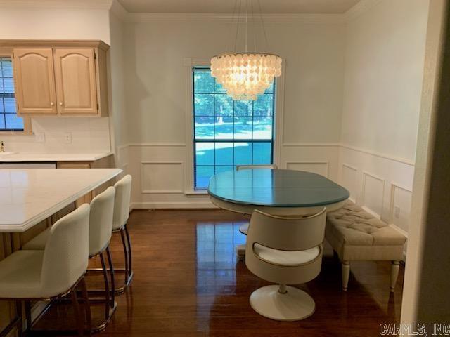 COUNTRY CLUB ESTATES - Residential