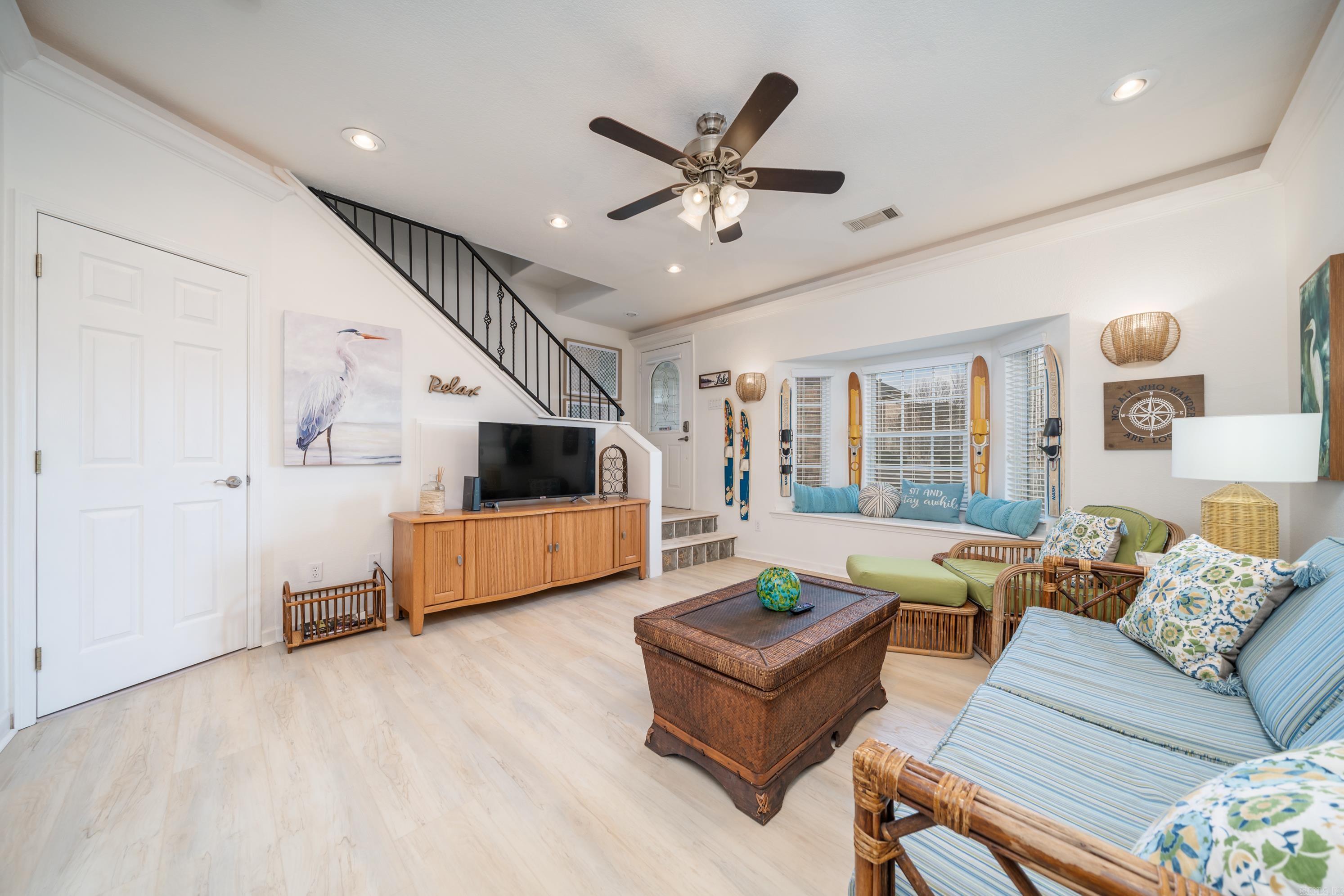 Moonlight Cove Vill - Residential