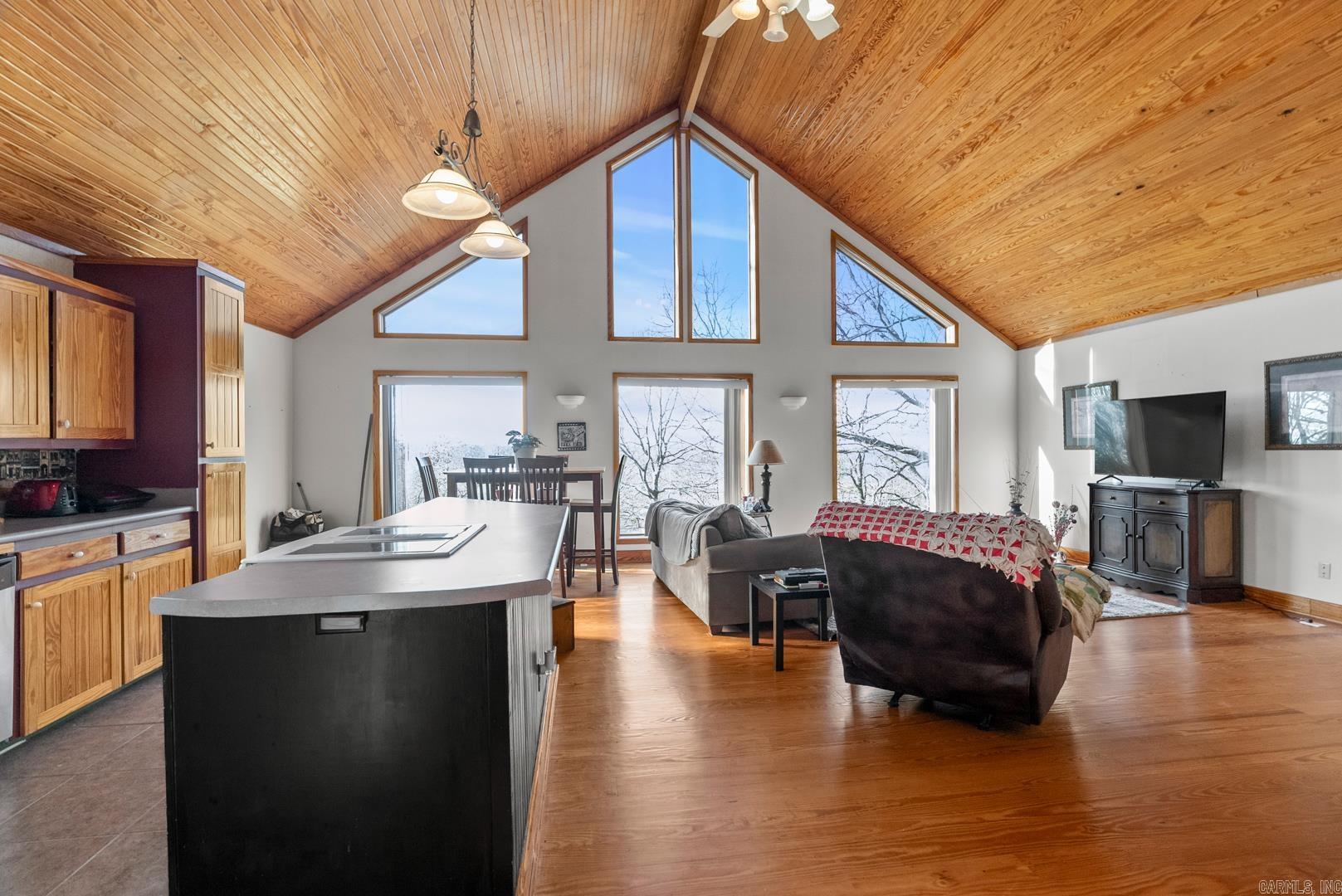 EAGLES NEST - Residential