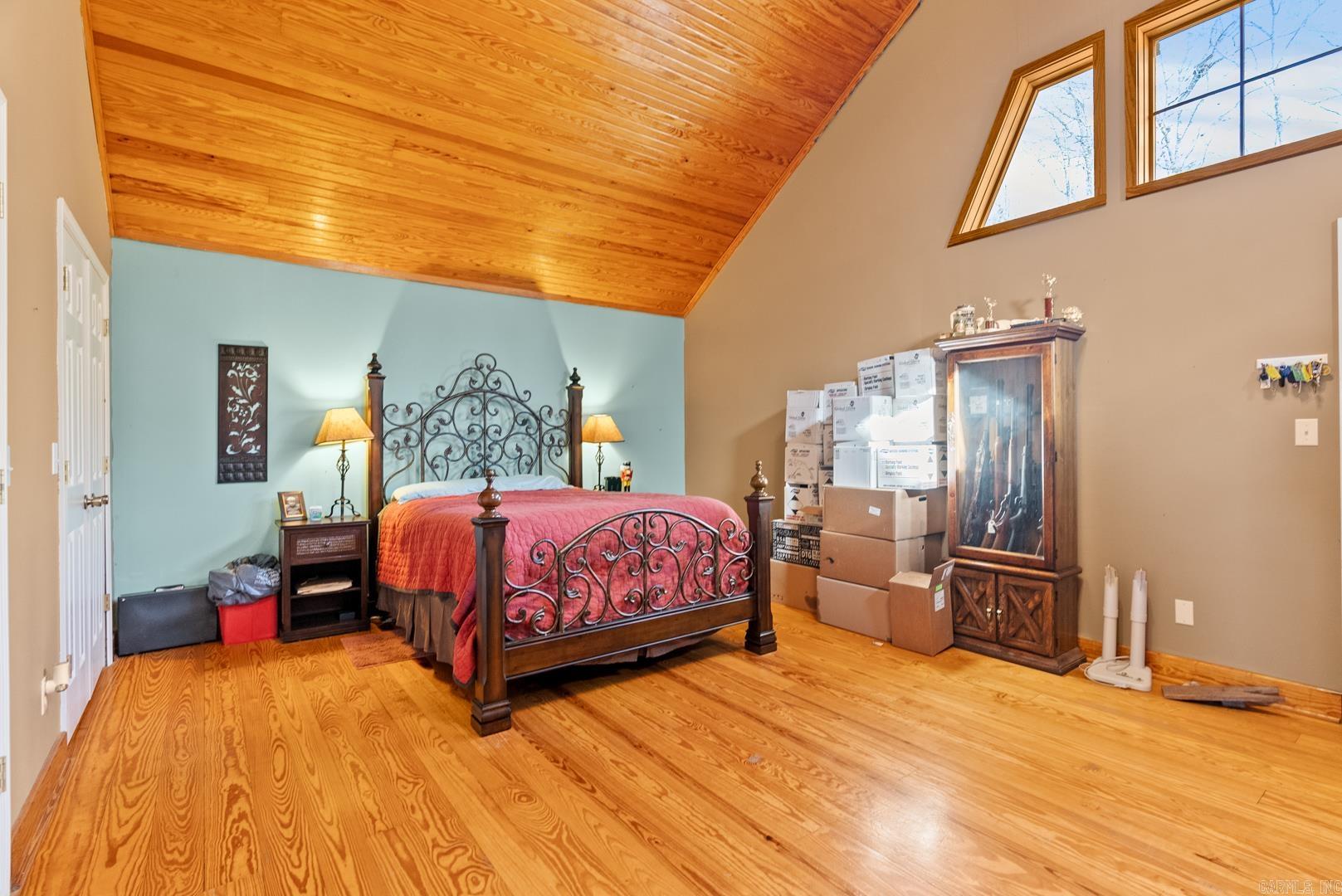 EAGLES NEST - Residential